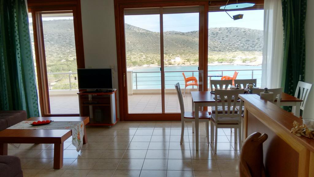 Tholos Bay Suites Kavoúsion Kamer foto