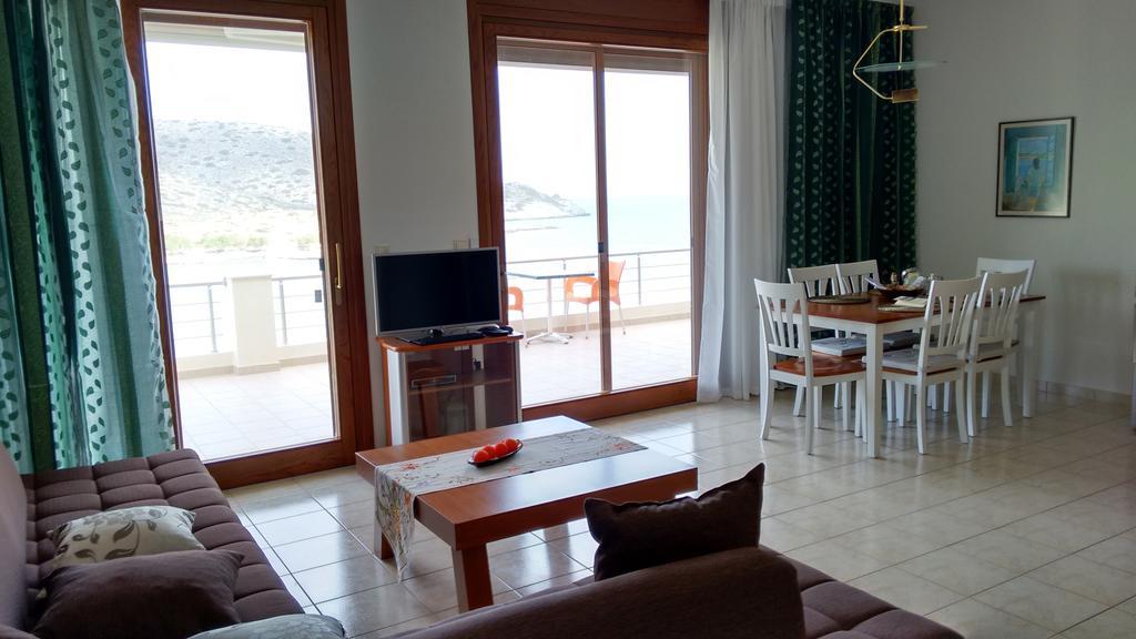 Tholos Bay Suites Kavoúsion Kamer foto