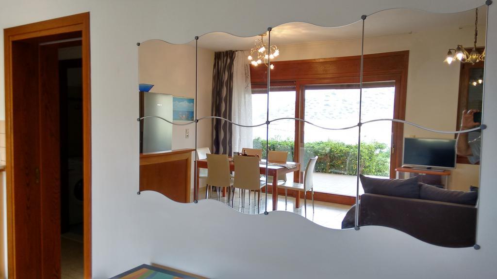 Tholos Bay Suites Kavoúsion Kamer foto
