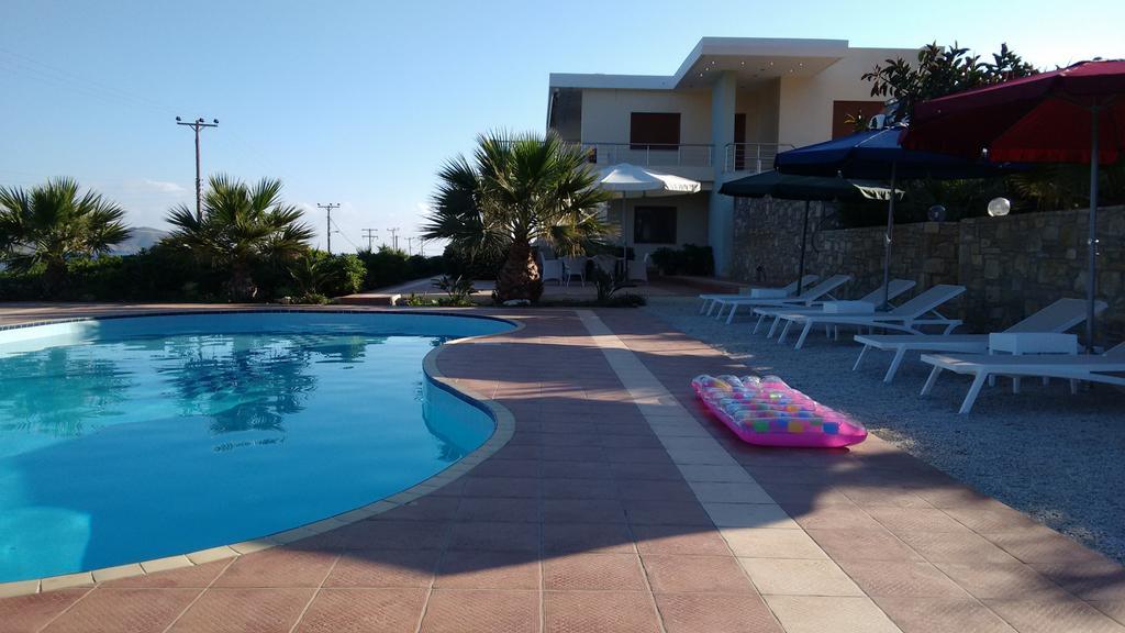 Tholos Bay Suites Kavoúsion Kamer foto