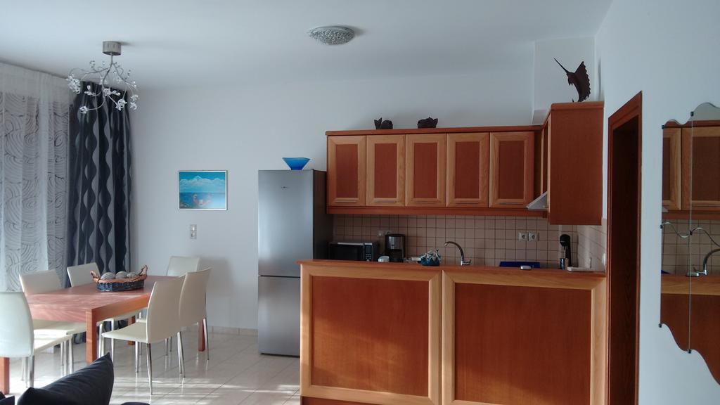 Tholos Bay Suites Kavoúsion Kamer foto