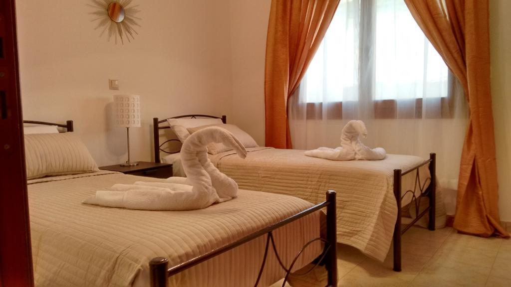 Tholos Bay Suites Kavoúsion Kamer foto