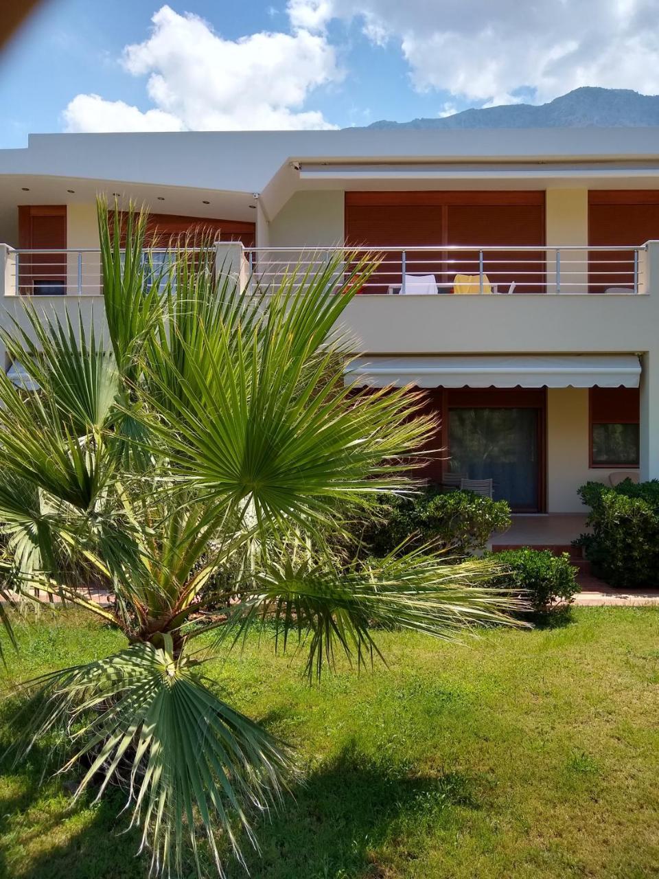 Tholos Bay Suites Kavoúsion Buitenkant foto